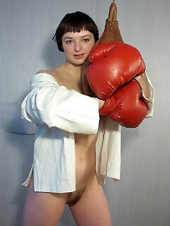 Kinky Lady Drops Her Boxing Robe To Show Off Her Outstanding Sexy Body And Hirsute Pussy